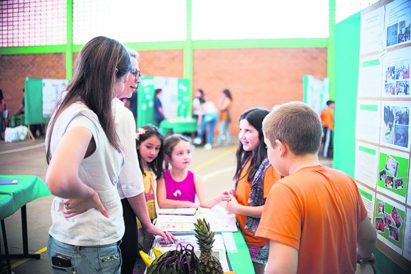Alunos da rede municipal de ensino buscam na criatividade o combustível para o conhecimento