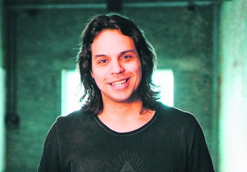 Pernambucano Murilo Gun ministra palestra no Teatro do CEI