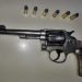 Homem é preso por porte ilegal de arma de fogo 6 Homem é preso por porte ilegal de arma de fogo