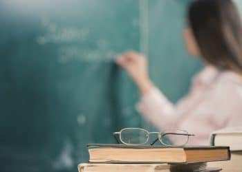 Parceria entre Feevale e Prefeitura garante descontos para qualificação de professores