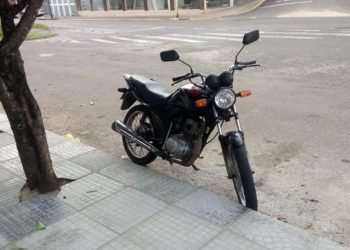 Moto furtada no bairro Operária 6 Moto furtada no bairro Operária