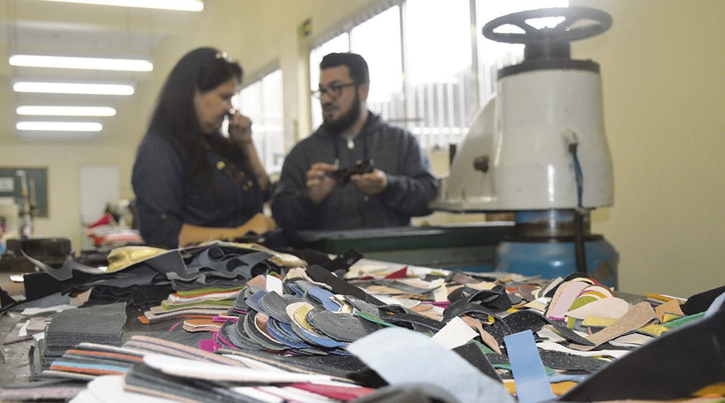 Escola do Sapateiro retoma atividades e forma a primeira turma 1 Escola do Sapateiro retoma atividades e forma a primeira turma