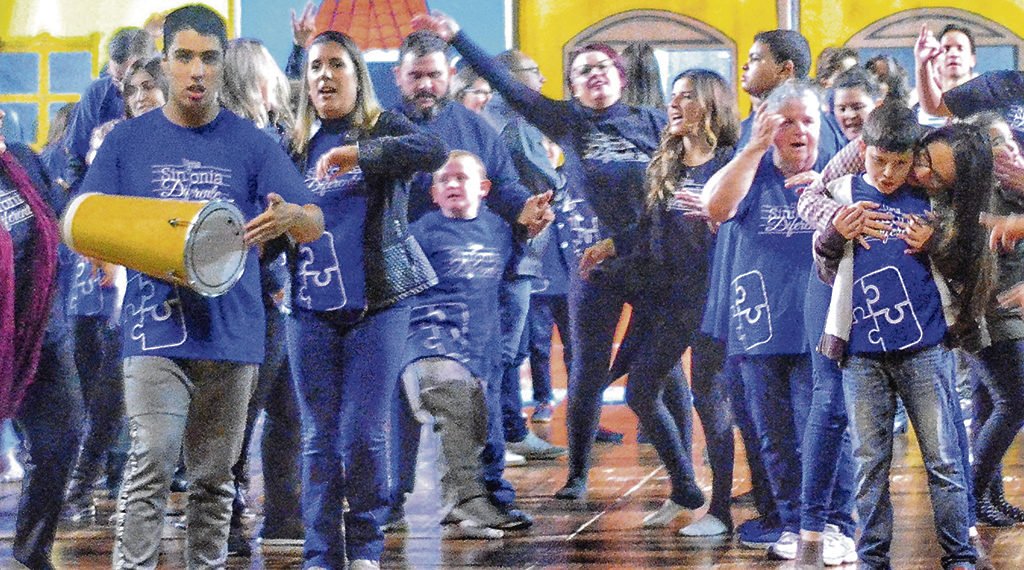 Primeira apresentação do musical estrelada por crianças com autismo acontece na Feevale 1 Primeira apresentação do musical estrelada por crianças com autismo acontece na Feevale