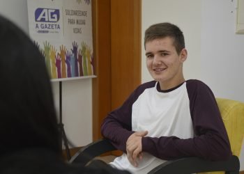 Thales Schuler visita redação do AG e fala sobre o título mundial 9 Thales Schuler visita redação do AG e fala sobre o título mundial