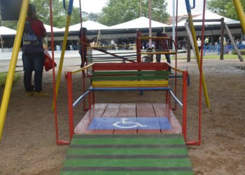 Brinquedos acessíveis na Feira do Livro de Campo Bom