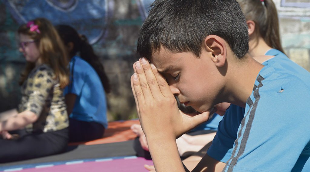 Yoga para deixar a gurizada zen 1 Yoga para deixar a gurizada zen