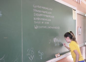 Aulas de Alemão preservam a história e as tradições campo-bonenses