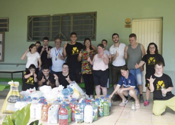 Solidariedade em forma de tampinhas e lacres