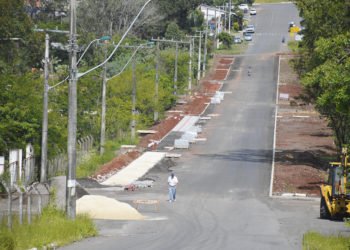 Avenida das Indústrias deve receber malha asfáltica até o Natal