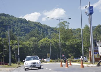 Câmeras que fazem parte do cercamento eletrônico estão mudando o comportamento dos motoristas