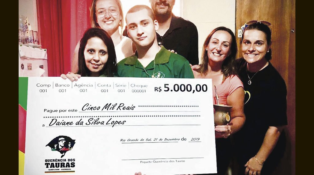 União: Valor arrecadado com galeto beneficente é entregue a Família Lopes