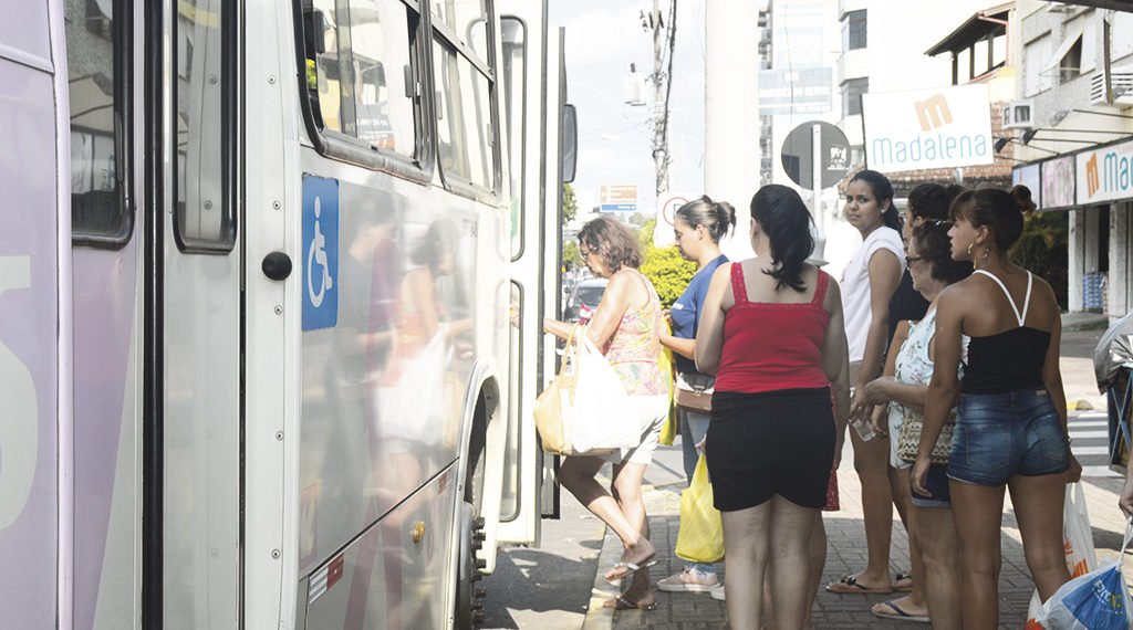 Passagem de ônibus é reajustada em 18,2% e tarifa passa a custar R$ 3,90