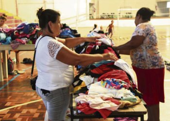 Distribuição de roupas da Campanha do Verão Solidário acontece sábado