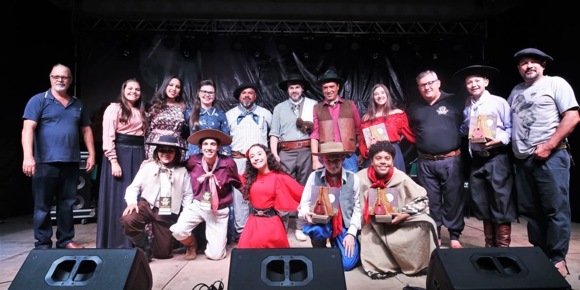 Menino de Uruguaiana vence Acampamentinho, abrindo a programação do Rodeio de Campo Bom 1 Menino de Uruguaiana vence Acampamentinho, abrindo a programação do Rodeio de Campo Bom