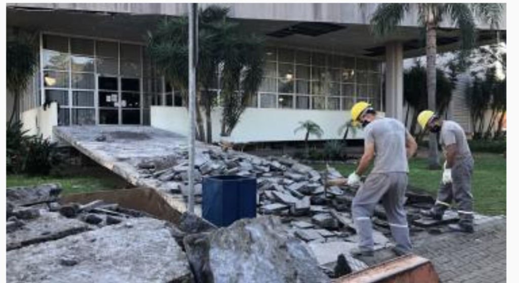 Começa a revitalização do prédio do Centro Administrativo