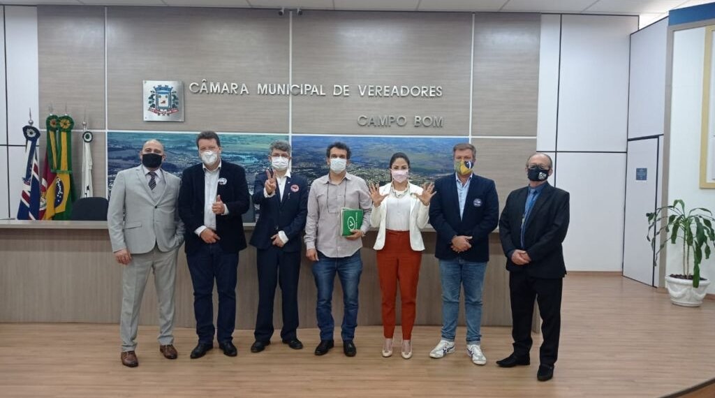 Debate reúne candidatos à Prefeitura de Campo Bom 1 Debate reúne candidatos à Prefeitura de Campo Bom