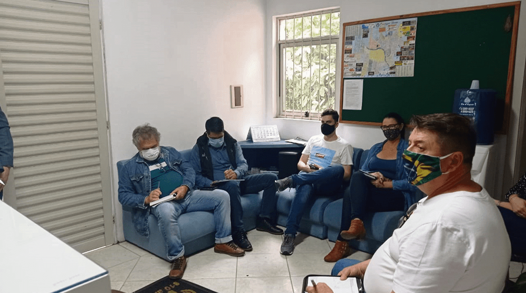 Coligações participam de reunião sobre debate com candidatos promovido pelo AG e Rádio Cinderela 1 Coligações participam de reunião sobre debate com candidatos promovido pelo AG e Rádio Cinderela