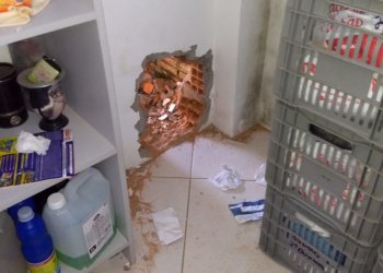 Criminosos fazem buraco na parede e roubam cofre de lotérica 7 Criminosos fazem buraco na parede e roubam cofre de lotérica