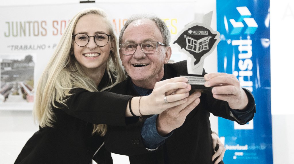 Jornal A Gazeta vence premiação estadual com projeto gráfico 1 Jornal A Gazeta vence premiação estadual com projeto gráfico