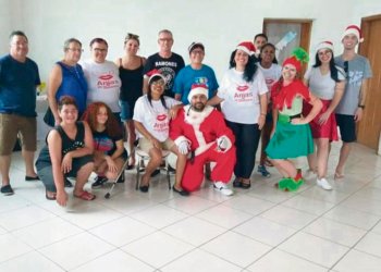 Prazo para adotar uma cartinha do Papai Noel encerra na próxima semana