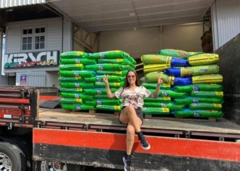 Vereadora doa seu primeiro salário para a causa animal