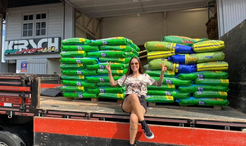 Vereadora doa seu primeiro salário para a causa animal 1 Vereadora doa seu primeiro salário para a causa animal