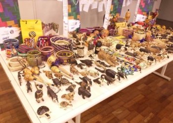 Secretaria de Educação recebe artesanato indígena para ser trabalhado em sala de aula 9 Secretaria de Educação recebe artesanato indígena para ser trabalhado em sala de aula