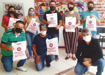 Sindicato dos Sapateiros entrega kits escolares aos filhos e filhas de associados 7 Sindicato dos Sapateiros entrega kits escolares aos filhos e filhas de associados