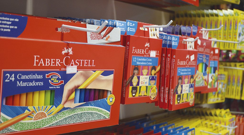Volta às aulas aumenta a procura por materiais escolares