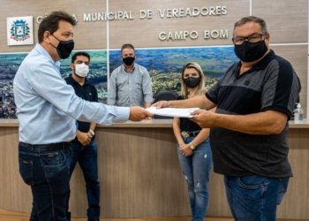 Executivo entrega à Câmara projeto que trata da possibilidade de compra de vacinas 7 Executivo entrega à Câmara projeto que trata da possibilidade de compra de vacinas