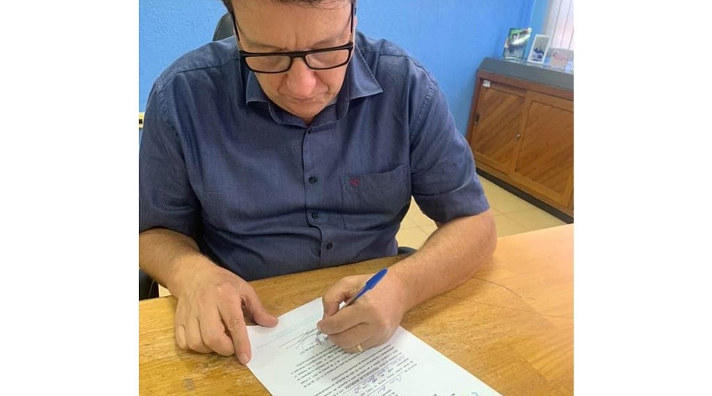 Prefeito assina manifestação para consórcio proposto pela FNP