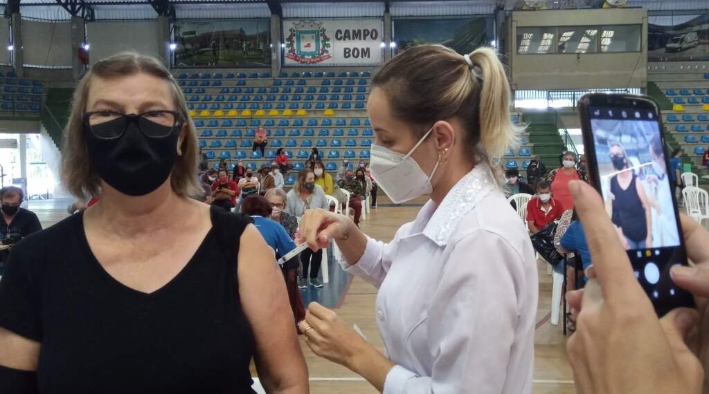 Município continua hoje a vacinação de pessoas acima de 64 anos