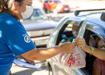 Vacinação solidária: cerca de 350kg de alimentos já foram arrecadados em cinco dias 4 Vacinação solidária: cerca de 350kg de alimentos já foram arrecadados em cinco dias