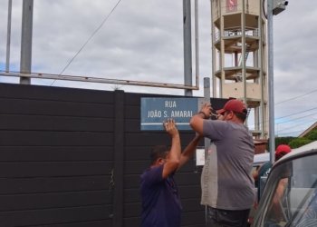 Município faz reposição de placas de identificação de ruas