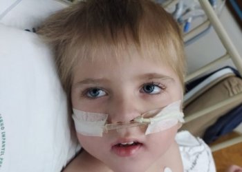 Menino de 4 anos precisa da sua ajuda
