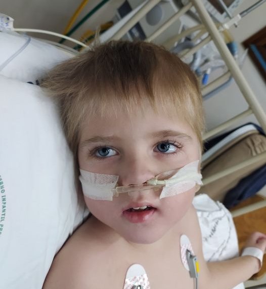 Menino de 4 anos precisa da sua ajuda 1 Menino de 4 anos precisa da sua ajuda