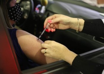 Segunda dose para quem tomou a Astrazeneca em abril acontecerá na sexta-feira, 9