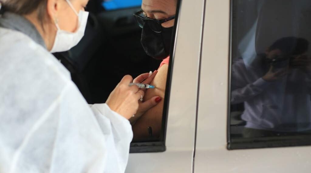 Campo Bom começa a vacinar trabalhadores de supermercados, mercearias, padarias e fruteiras, além do público acima de 43 anos 1 Campo Bom começa a vacinar trabalhadores de supermercados, mercearias, padarias e fruteiras, além do público acima de 43 anos