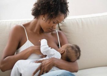 Conheça a importância do aleitamento materno