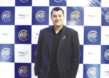 Em adição à equipe, AG tem novo colunista social