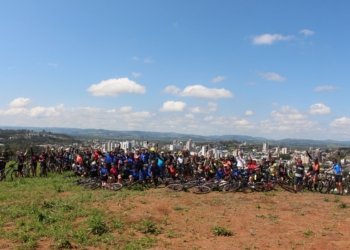 Mais de 150 pessoas participaram do Passeio Ciclístico