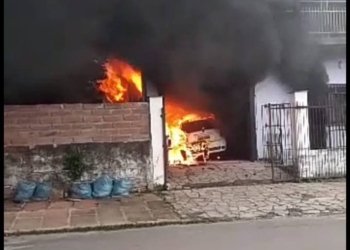 Família do bairro imigrante pede ajuda para reconstruir casas que pegaram fogo