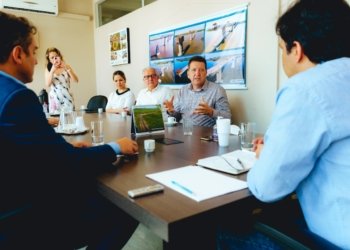 Prefeito participa de reunião com o Dnit sobre a extensão da BR-448 4 Prefeito participa de reunião com o Dnit sobre a extensão da BR-448