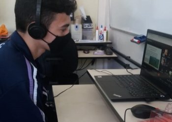 Aluno do Rui Barbosa participa de feira de iniciação científica em Minas Gerais