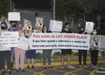 “Meu pai está ficando sem tempo”, suplica família de paciente com câncer que aguarda leito oncológico em Porto Alegre
