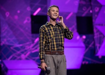 Ao som de Roupa Nova, Micuim dá show em programa de talentos da RecordTV e garante vaga na final