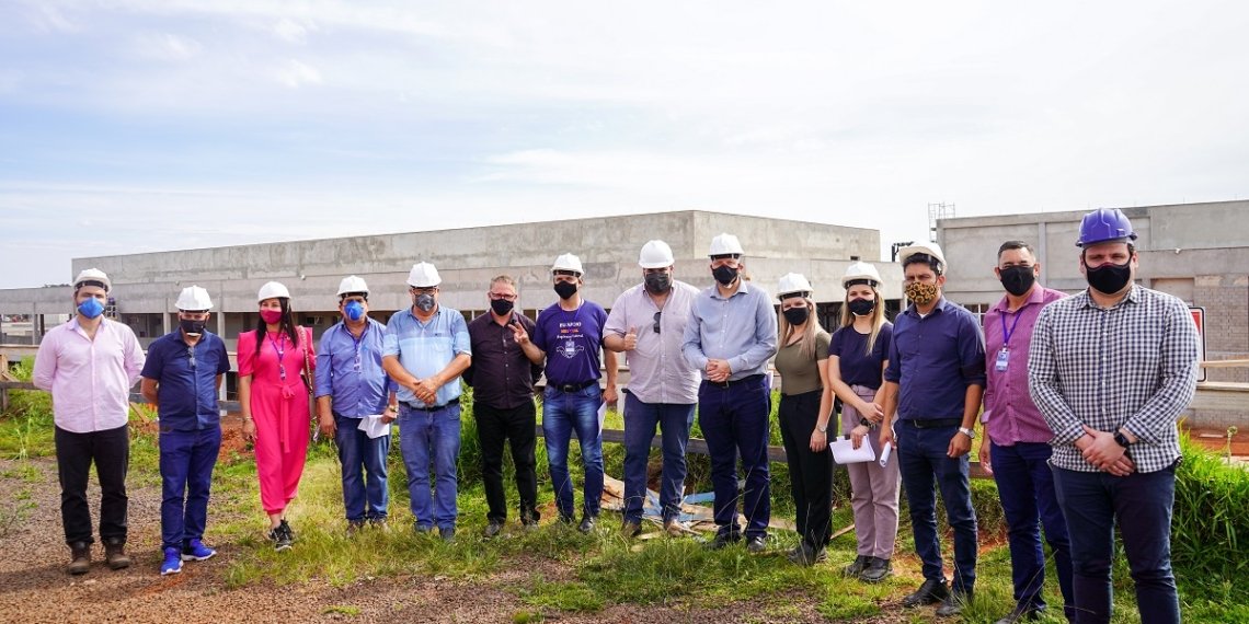 Vereadores e prefeito conhecem detalhes da obra do Hospital Público Regional de Palmeira das Missões 1 Vereadores e prefeito conhecem detalhes da obra do Hospital Público Regional de Palmeira das Missões