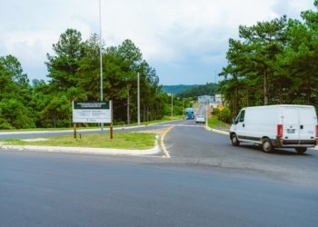 Concluída a pavimentação da Rua 1, que dá acesso à Avenida Carlos Strassburger