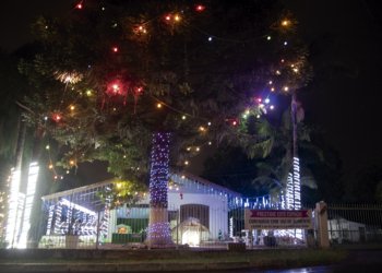 A tradição de quase 20 mil luzinhas