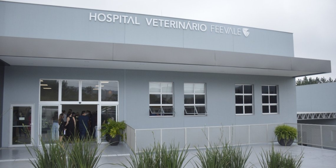 Para fechar o ano com chave de ouro, Hospital Veterinário Feevale é inaugurado